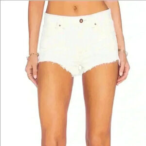 Free People Boho White Raw Hem Shorts‎ Size 25